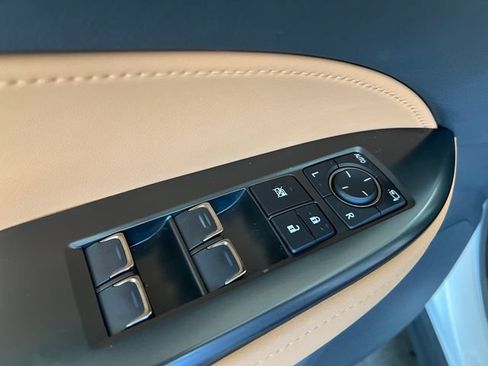 Used 2025 Lexus NX 250 FWD w/ Premium Package image 36