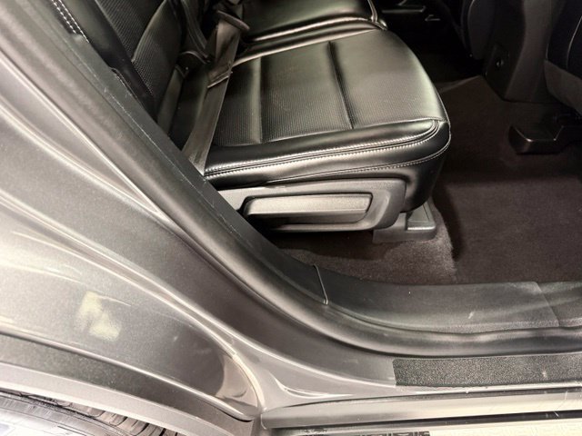 Used 2025 Ford Escape Platinum AWD/4WD image 26