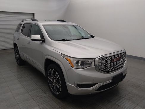 Used 2017 GMC Acadia Denali image 13