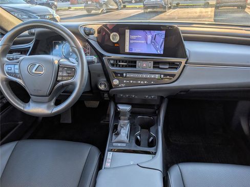 Certified 2023 Lexus ES 350 w/ Premium Package image 17