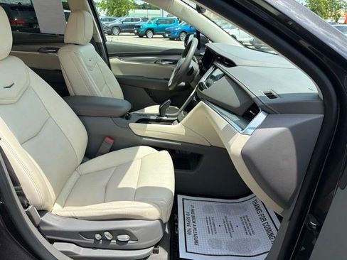 Used 2017 Cadillac XT5 Premium Luxury AWD/4WD image 21