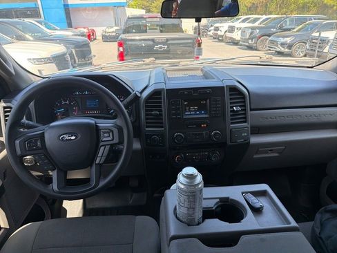 Used 2018 Ford F250 XL w/ STX Appearance Package image 3