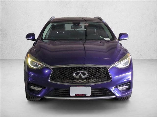 Used 2017 INFINITI QX30 Premium FWD image 2