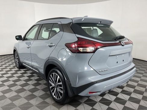 Used 2021 Nissan Kicks SR w/ SR Premium Package FWD image 8