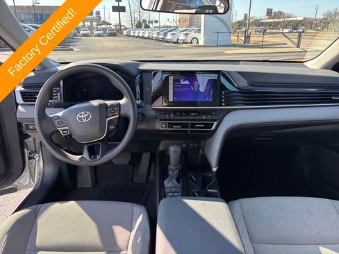 Used 2025 Toyota Camry LE image 13