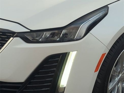 Used 2020 Cadillac CT5 Luxury w/ Sun And Sound Package image 9