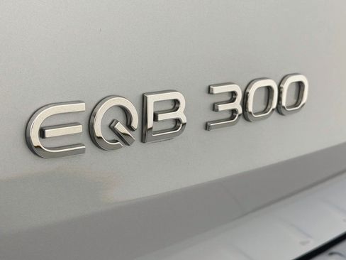 Certified 2024 Mercedes-Benz EQB 300 4MATIC image 10