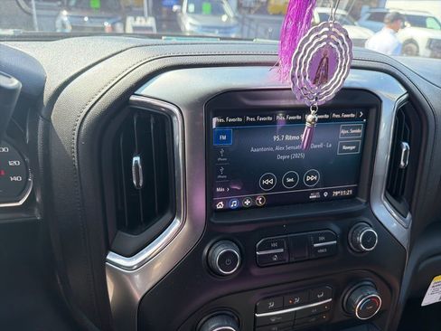 Used 2020 Chevrolet Silverado 2500 LT image 5