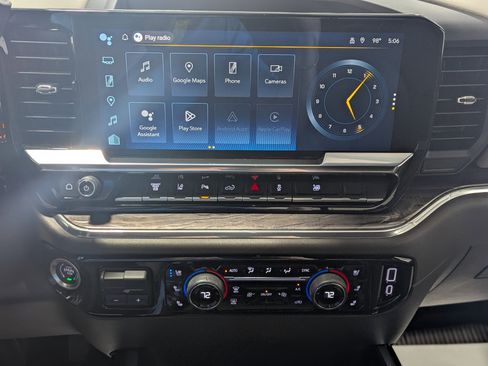 Used 2025 Chevrolet Silverado 3500 LTZ w/ LTZ Plus Package image 19