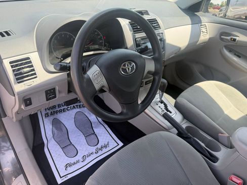 Used 2012 Toyota Corolla LE FWD image 9
