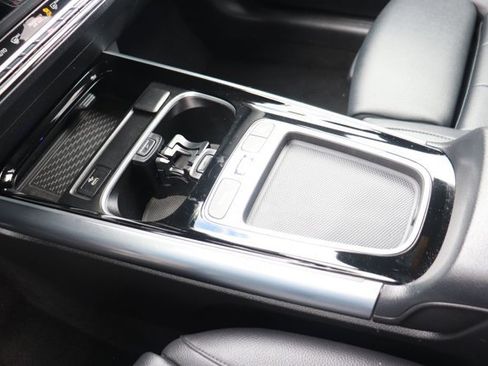 Used 2025 Mercedes-Benz GLA 250 image 17