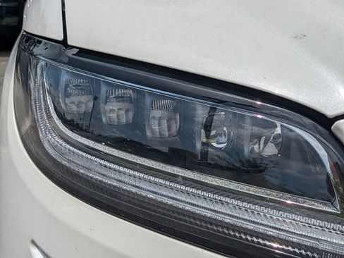 Certified 2023 Lincoln Nautilus Reserve w/ Equipment Group 202A image 9