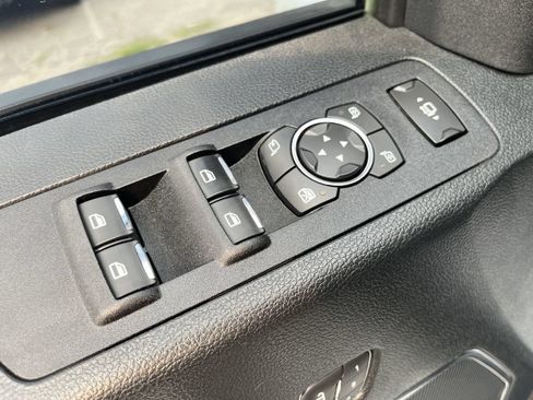 Used 2019 Ford F250 Lariat w/ Lariat Ultimate Package AWD/4WD image 19