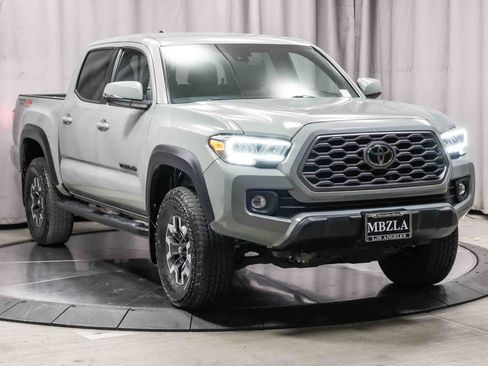 Used 2023 Toyota Tacoma TRD Off-Road AWD/4WD image 5