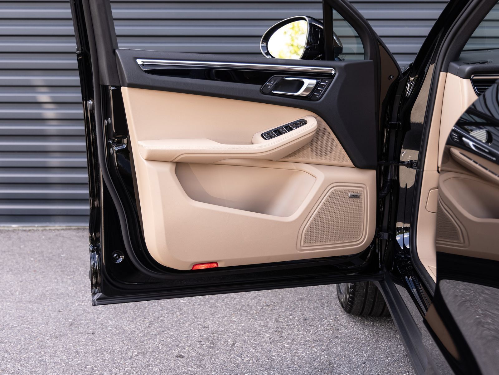 Certified 2026 Porsche Macan AWD/4WD image 20