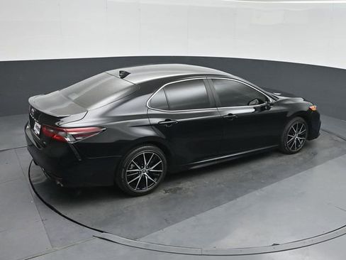 Used 2024 Toyota Camry SE FWD image 33