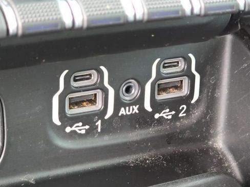 Used 2020 RAM 1500 Big Horn AWD/4WD image 14