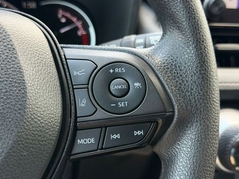 Used 2024 Toyota RAV4 XLE FWD image 30