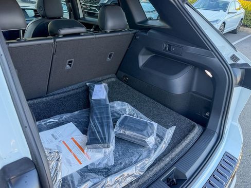 New 2026 Volkswagen Tiguan SE R-Line FWD image 26
