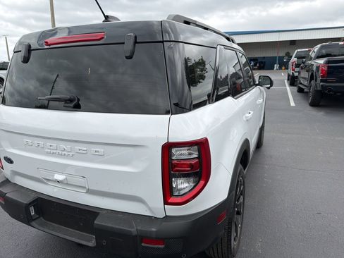 Certified 2025 Ford Bronco Sport Outer Banks w/ Outer Banks Tech Package+ AWD/4WD image 4