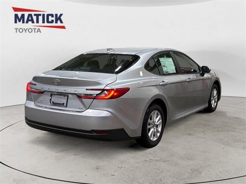 New 2026 Toyota Camry LE image 7