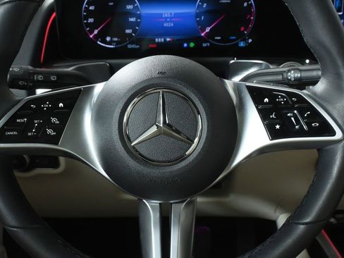 Certified 2026 Mercedes-Benz GLB 250 4MATIC image 19