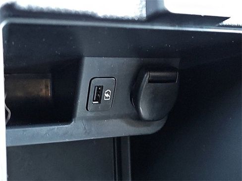 Used 2021 Nissan Rogue Sport S image 24