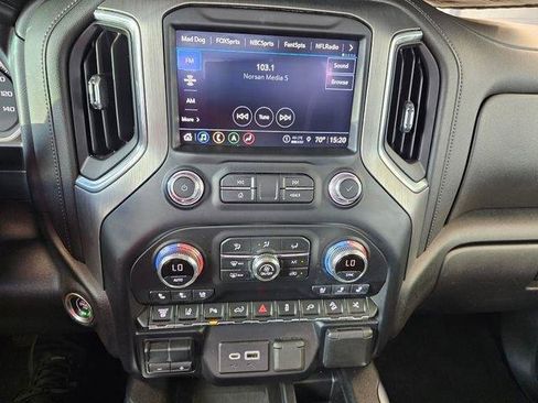 Used 2022 GMC Sierra 2500 Denali w/ Denali Black Diamond Edition AWD/4WD image 31