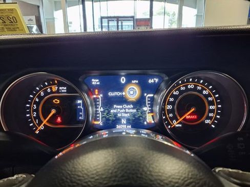 Used 2022 Jeep Wrangler Unlimited Sahara AWD/4WD image 21