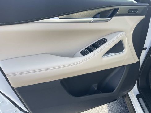 Certified 2025 INFINITI QX60 Luxe image 13