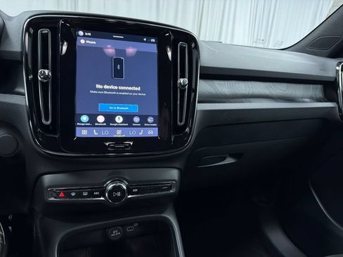 Used 2023 Volvo XC40 Recharge Plus AWD/4WD image 21