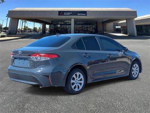 Used 2023 Toyota Corolla Hybrid Sedan image 6