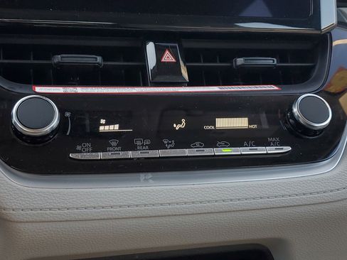 Used 2026 Toyota Corolla Cross L image 25