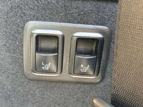 Used 2017 Mercedes-Benz GLS 450 4MATIC image 31