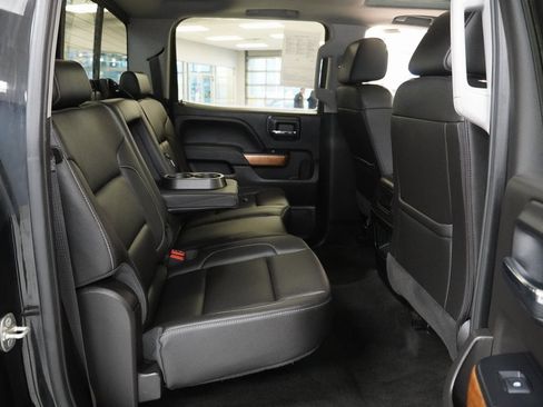 Used 2018 Chevrolet Silverado 1500 LTZ w/ LTZ Plus Package image 29