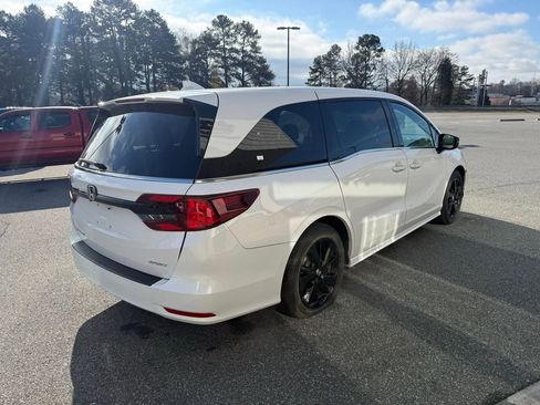 Used 2024 Honda Odyssey Sport image 7