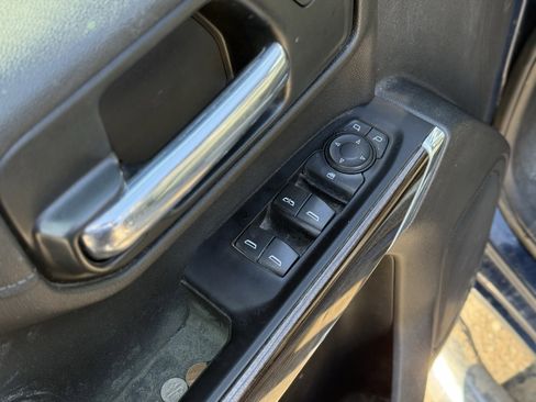 Used 2021 Chevrolet Silverado 1500 LT w/ Z71 Off-Road Package image 16