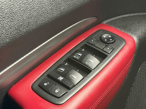 Used 2018 Dodge Durango R/T w/ Blacktop Package AWD/4WD image 43