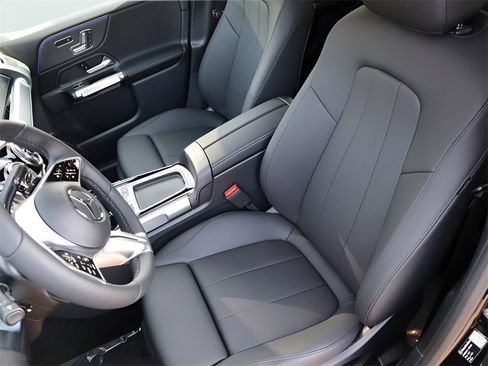 New 2026 Mercedes-Benz GLB 250 4MATIC image 31