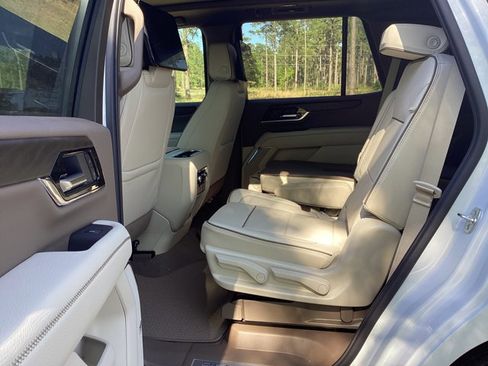 New 2026 GMC Yukon Denali image 17