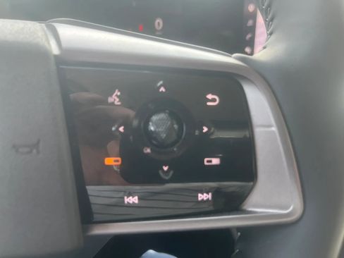 Used 2025 Nissan Murano SL AWD/4WD image 12