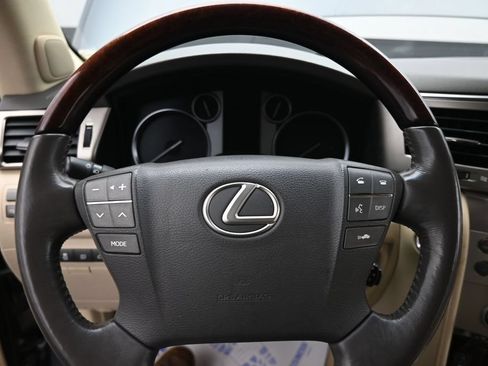 Used 2015 Lexus LX 570 4WD image 12