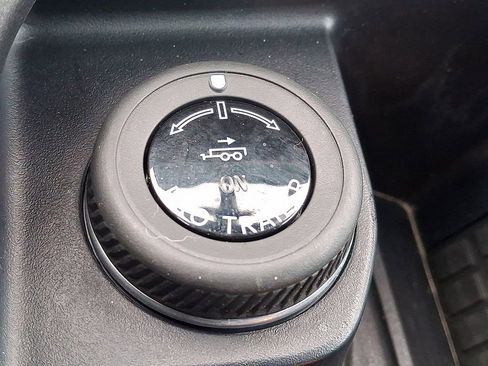 Certified 2025 Ford Expedition Max Active image 26