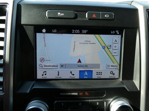 Used 2017 Ford F150 Platinum w/ Equipment Group 701A Luxury image 26