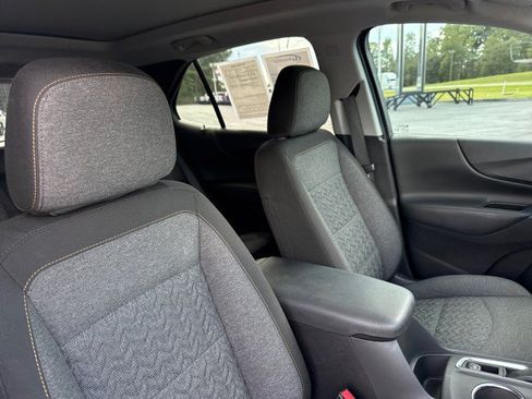 Used 2024 Chevrolet Equinox LT FWD image 11