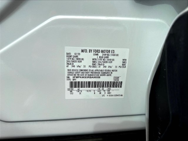 Certified 2024 Ford Edge Titanium AWD/4WD image 22