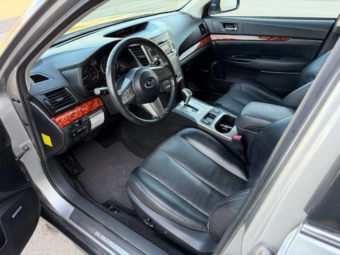 Used 2011 Subaru Outback 3.6R Limited image 14