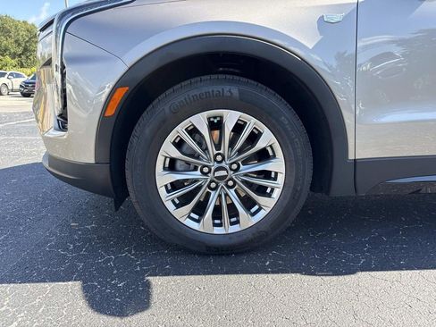 Certified 2024 Cadillac XT4 Premium Luxury w/ Active Safety Package FWD image 10