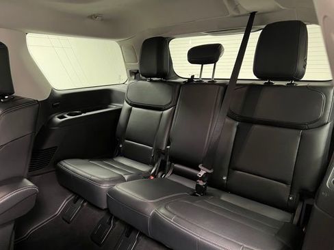 Used 2025 Ford Expedition Platinum AWD/4WD image 45
