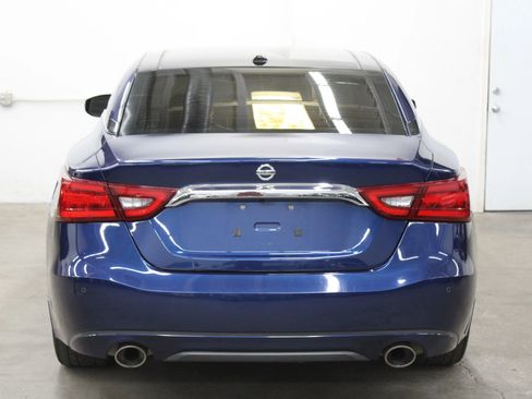 Used 2017 Nissan Maxima Platinum image 5
